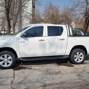 Toyota Hilux, 2016