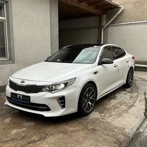 Kia K5, 2016