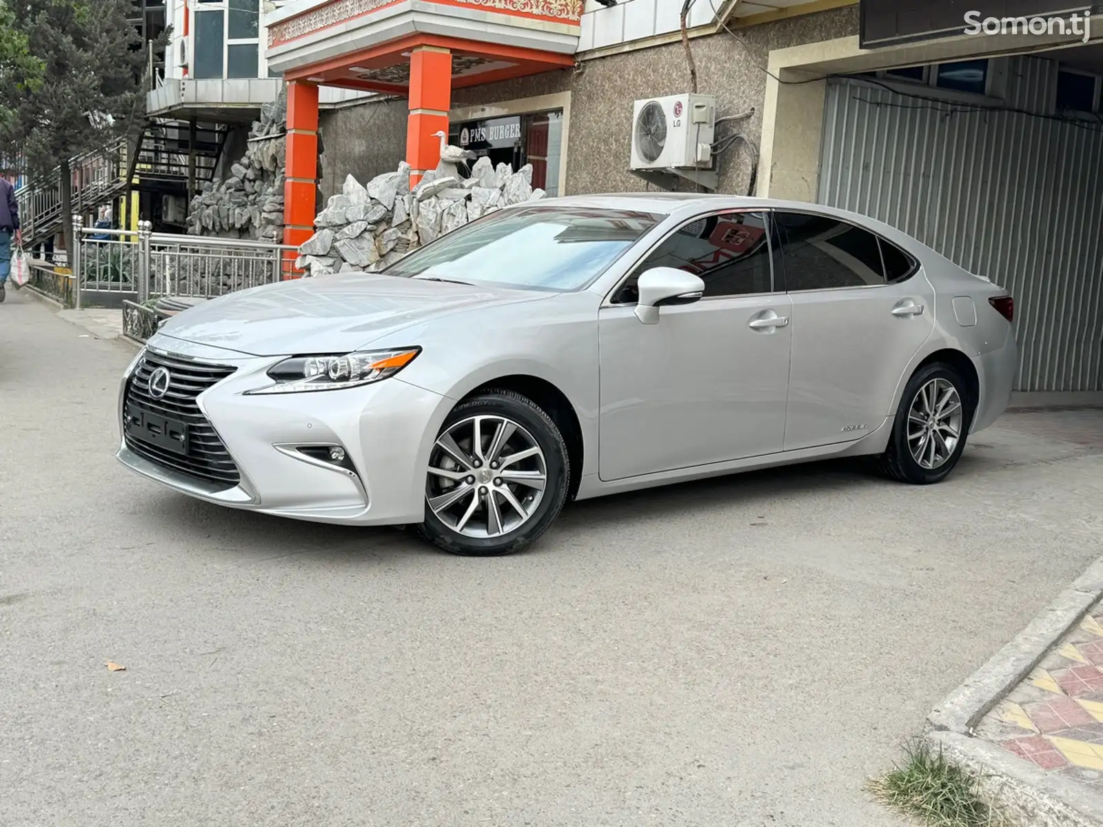 Lexus ES series, 2016-2