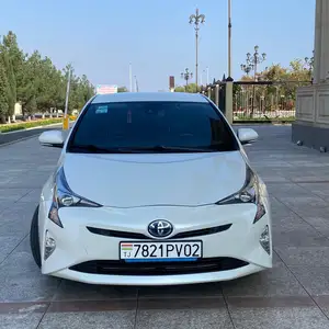 Toyota Prius, 2016