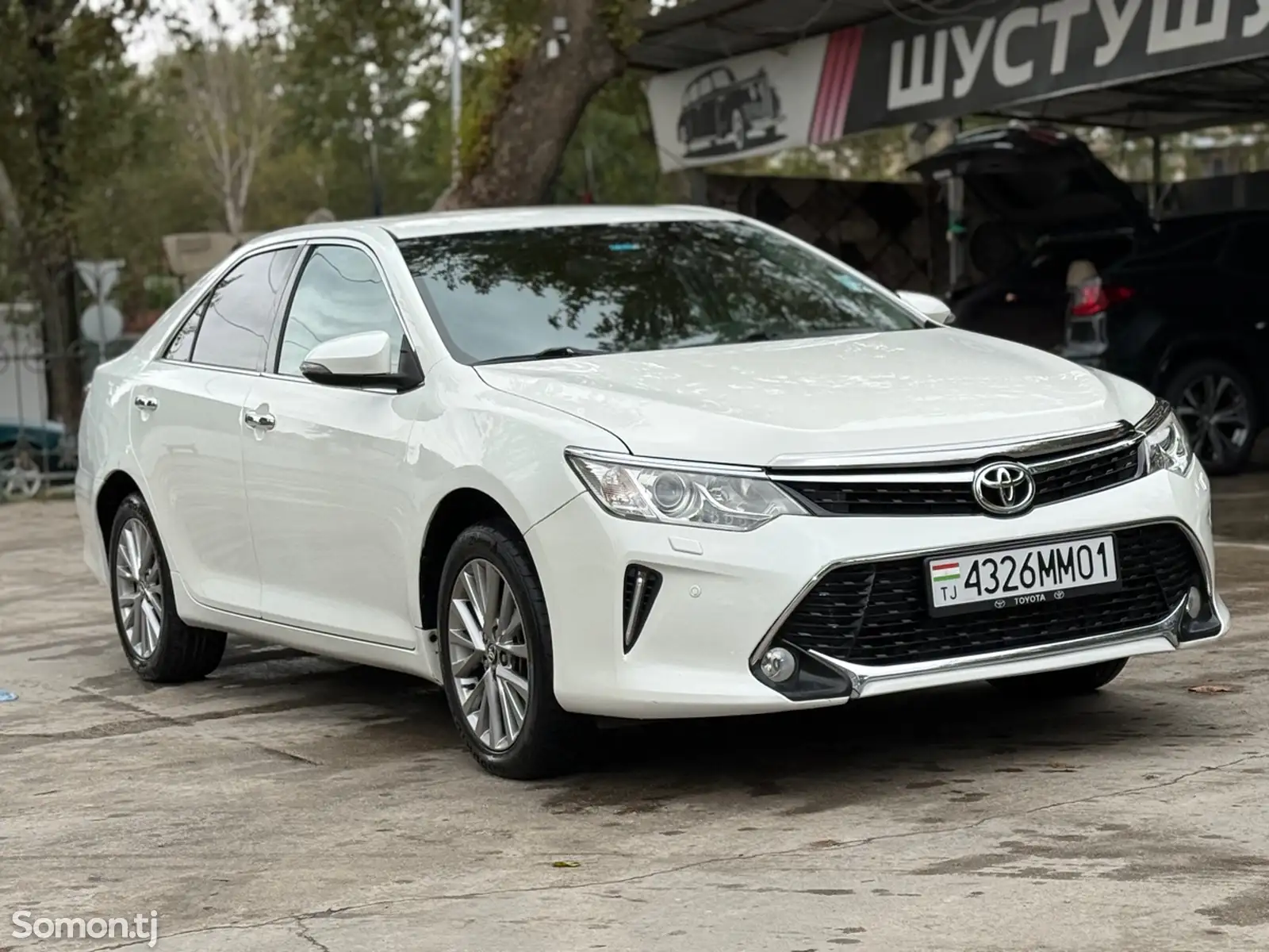 Toyota Camry, 2015-1