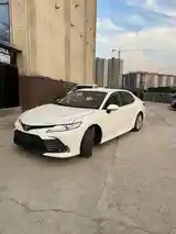 Toyota Camry, 2020-3