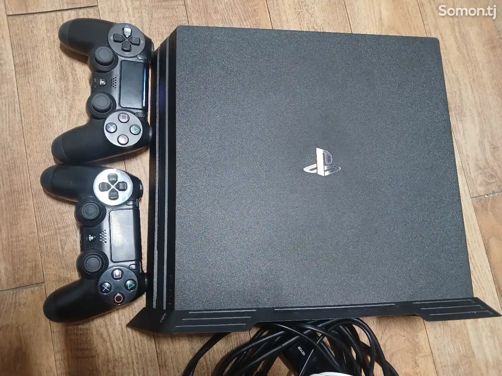 Игровая приставка Sony PlayStation 4 Pro-1