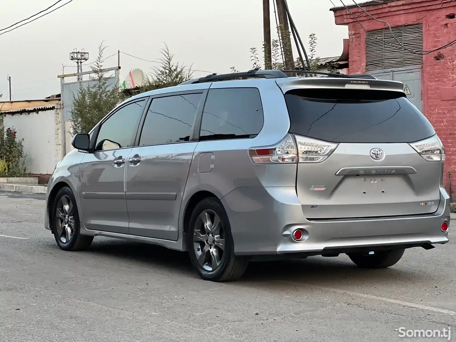 Toyota Sienna, 2016-6