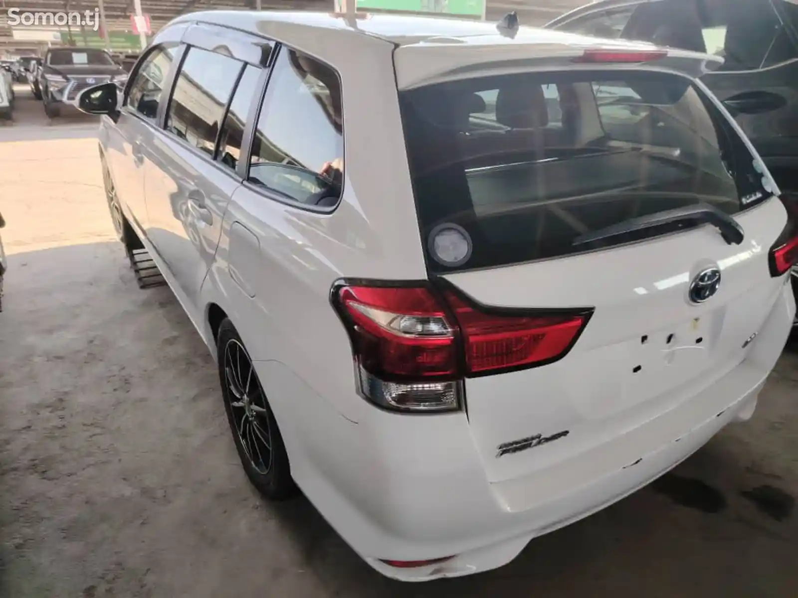 Toyota Fielder, 2015-9