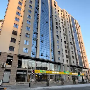 4-комн. квартира, 3 этаж, 129 м², Сомони