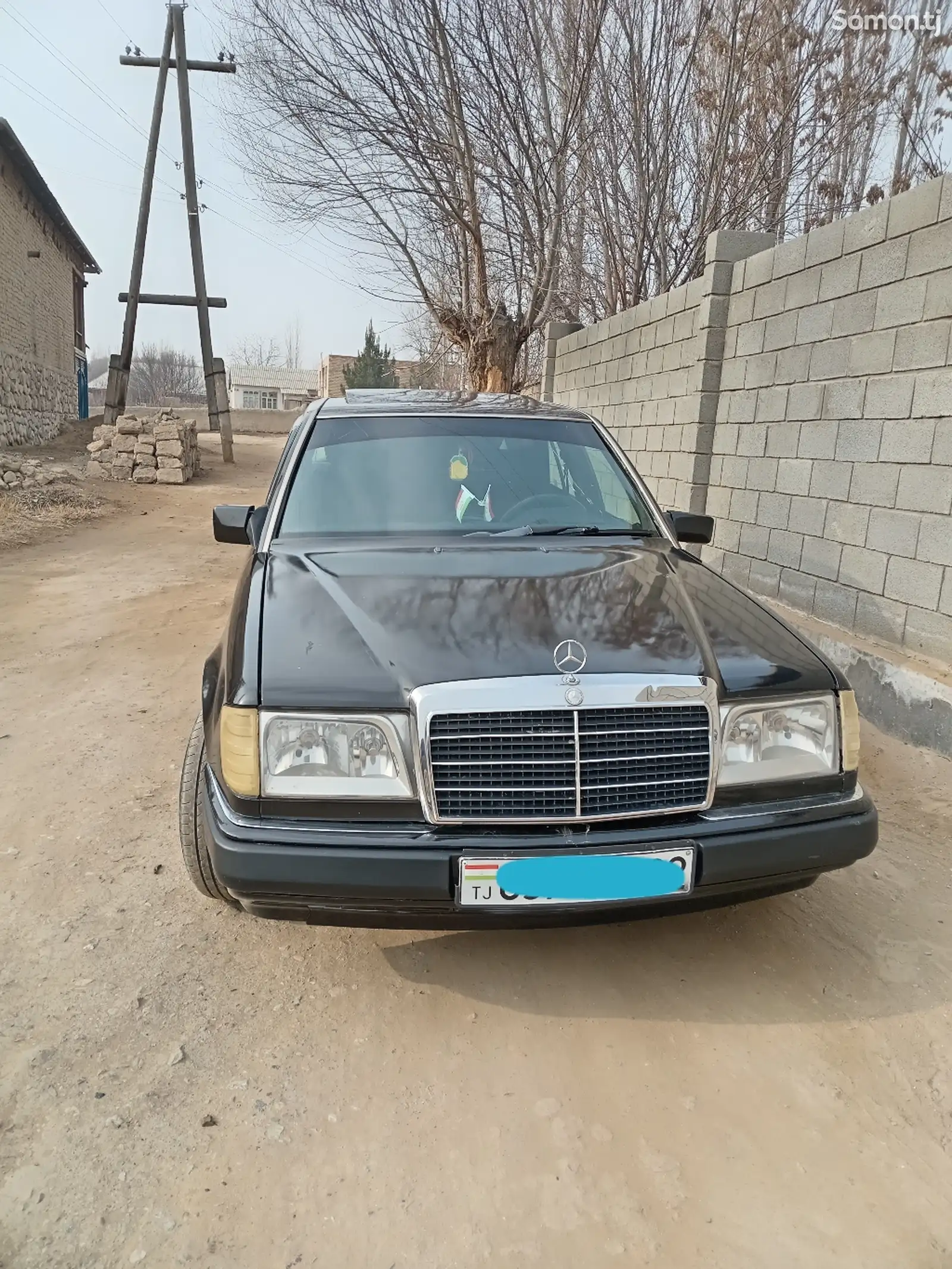 Mercedes-Benz W124, 1990-1