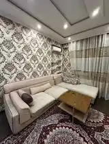 2-комн. квартира, 5 этаж, 60м², 7 км-4