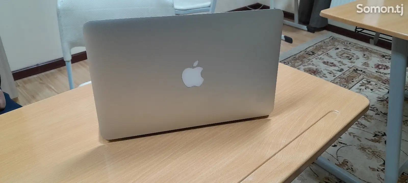 Ноутбук MacBook Air-1