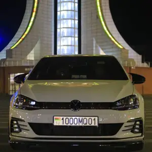 Volkswagen Golf, 2013