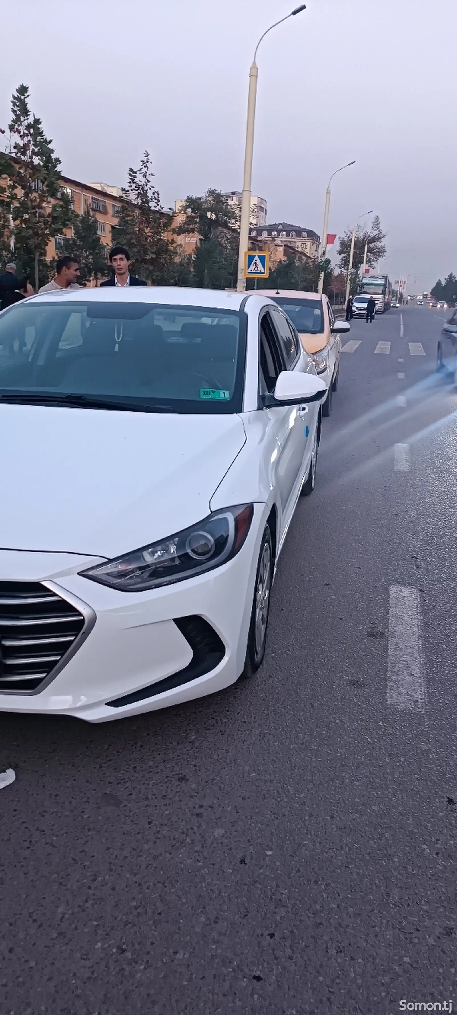 Hyundai Elantra, 2017-1