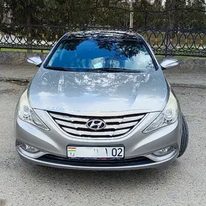 Hyundai Sonata, 2010