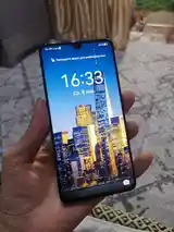 Huawei Mate 20-5