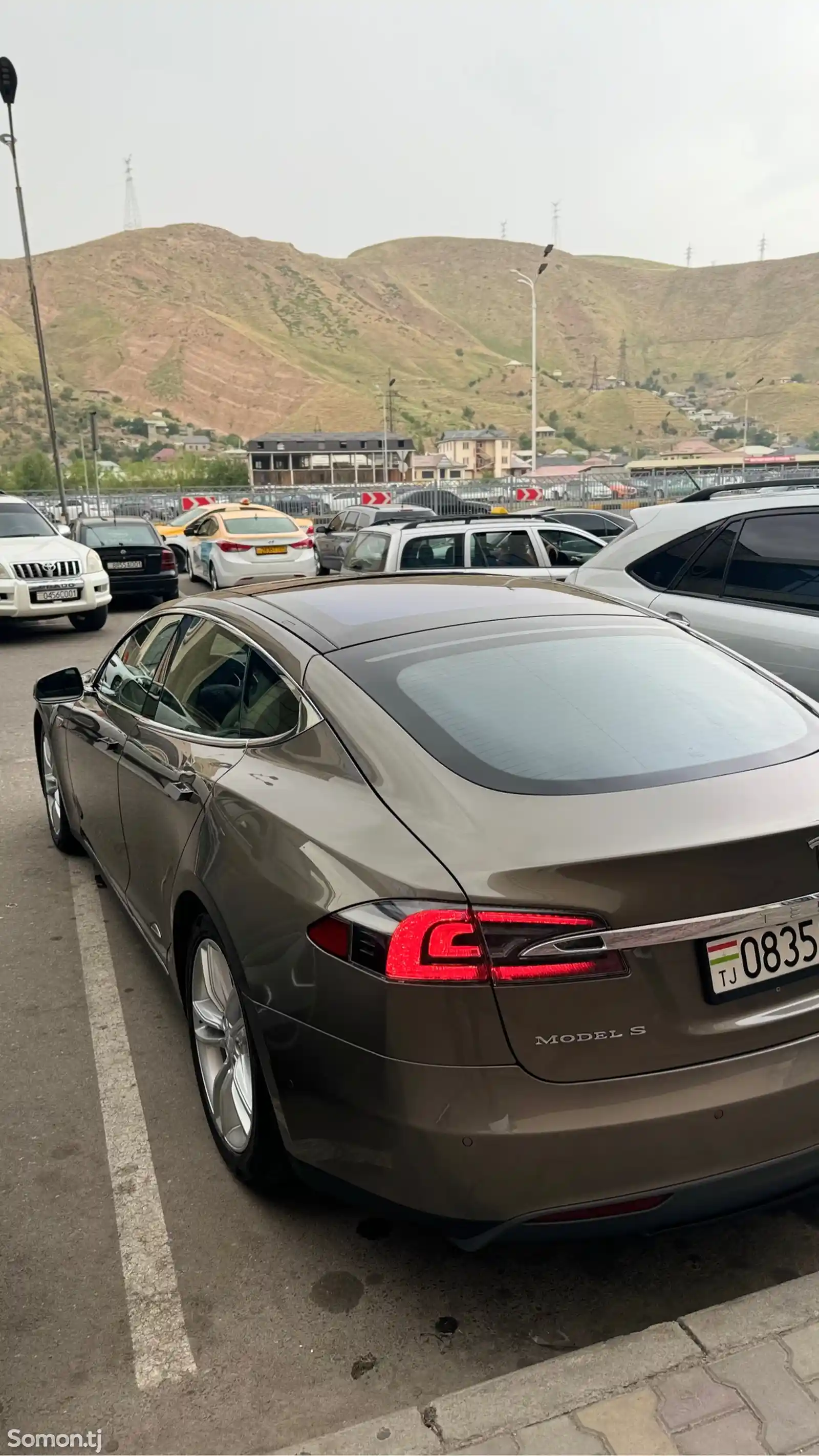 Tesla Model S, 2016-5