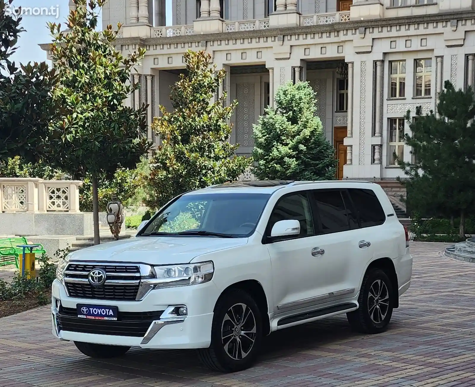 Toyota Land Cruiser, 2010-2