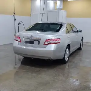 Toyota Camry, 2011