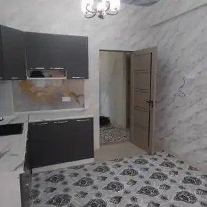 2-комн. квартира, 1 этаж, 65м², 30мкр