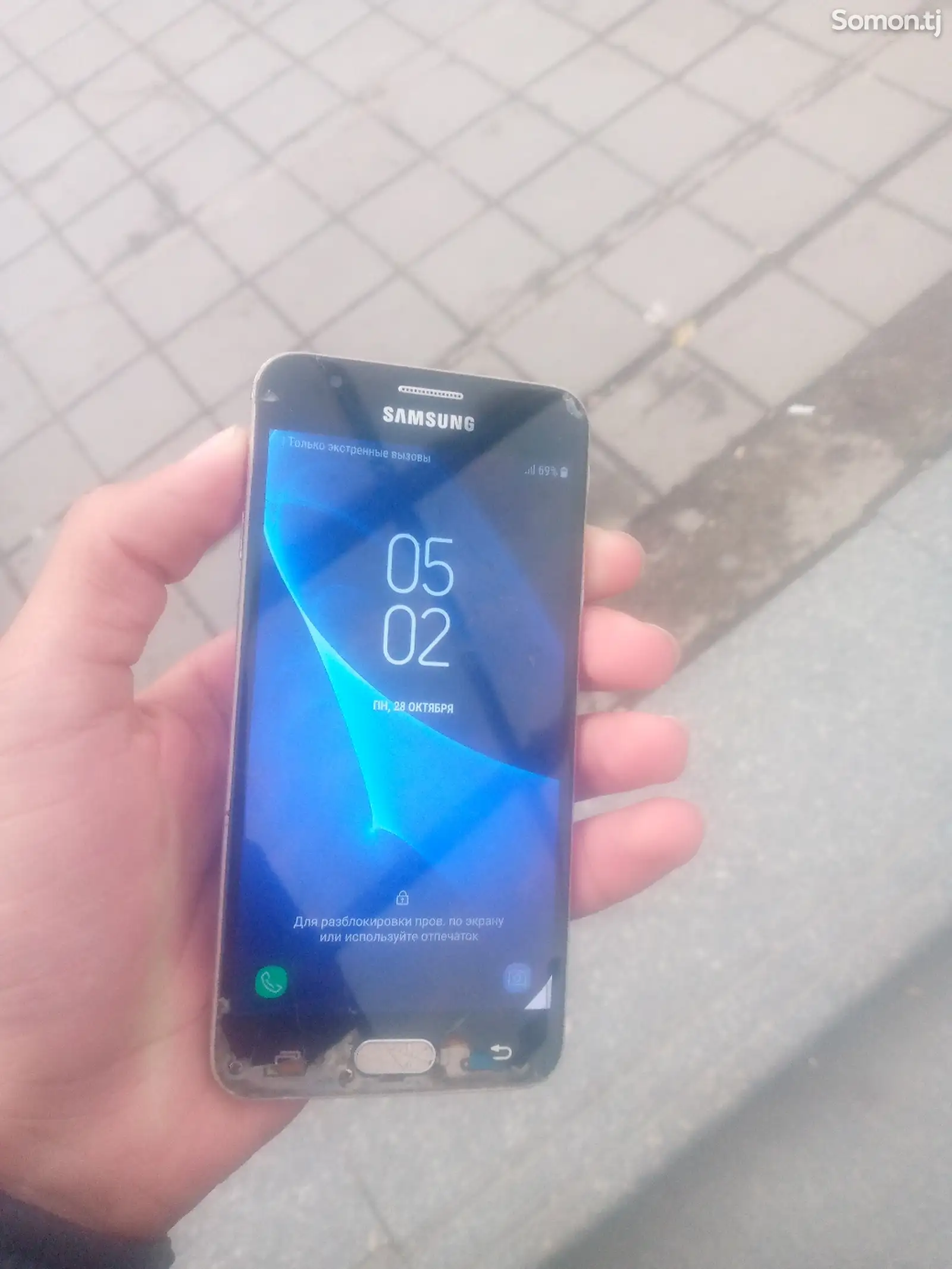 Samsung Galaxy J5 Prime-2