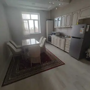 2-комн. квартира, 5 этаж, 80м², Сино, 102 мкр