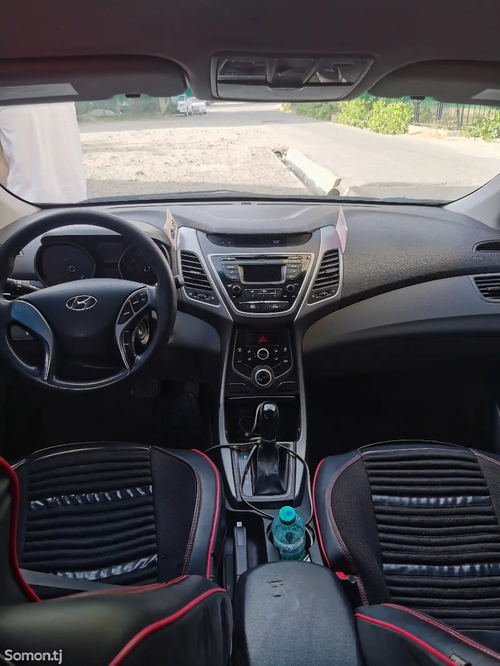 Hyundai Elantra, 2015-4