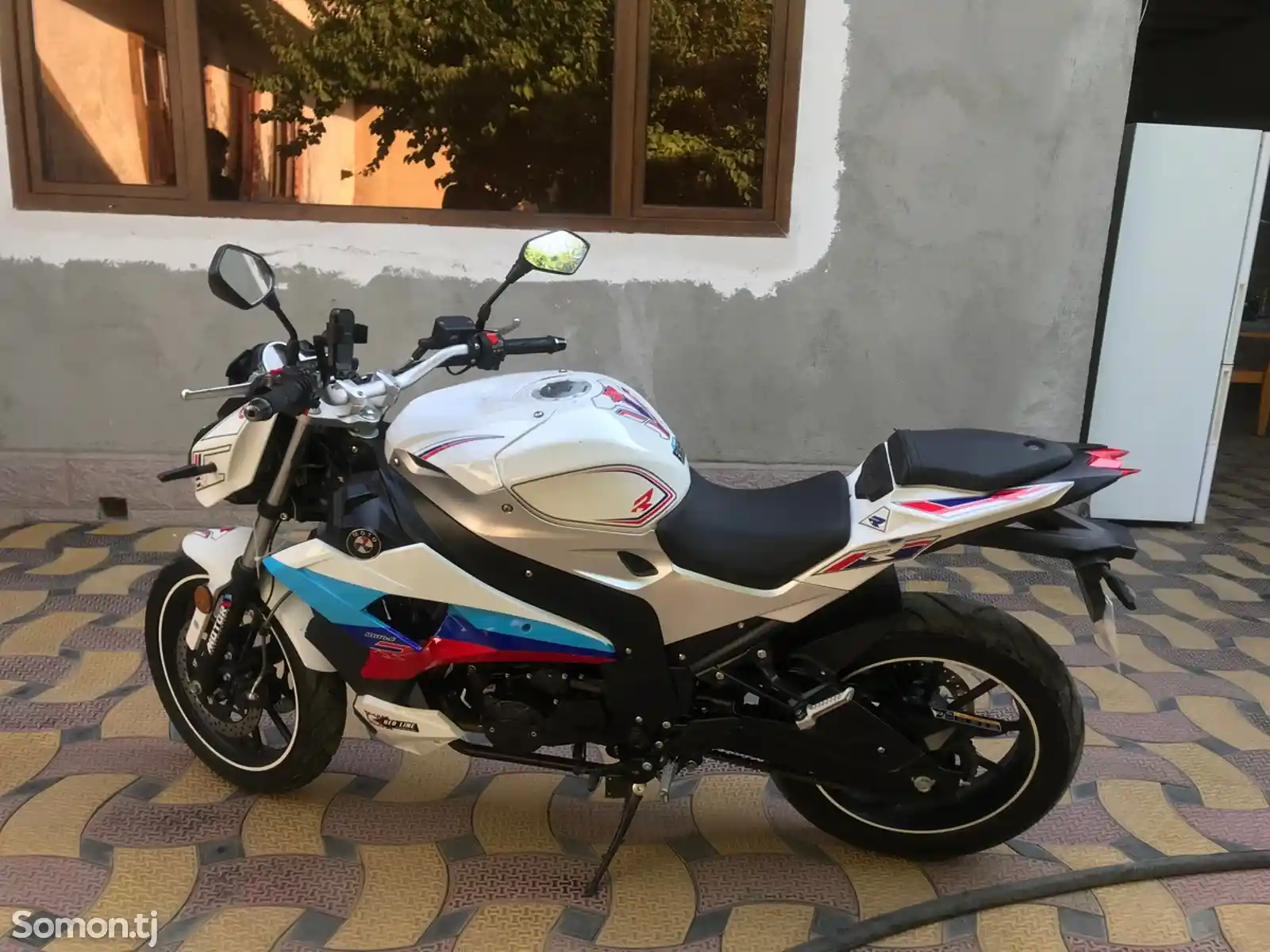 Мотоцикл BMW-3