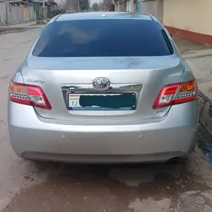 Toyota Camry, 2011