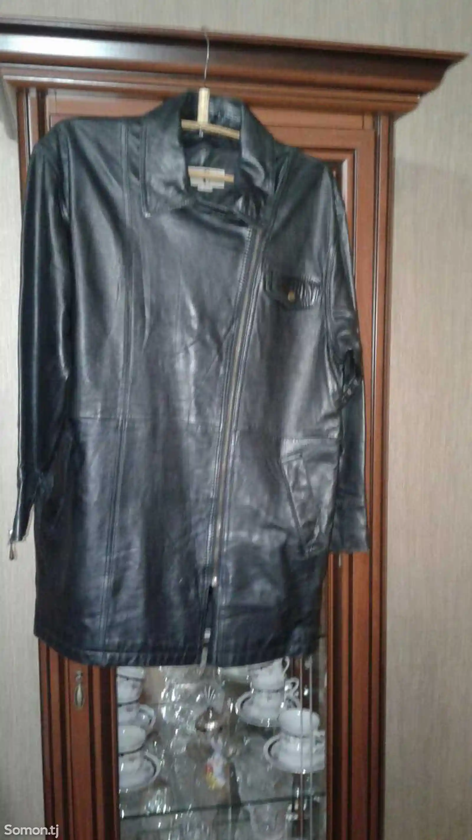 Женская кожаная куртка-1