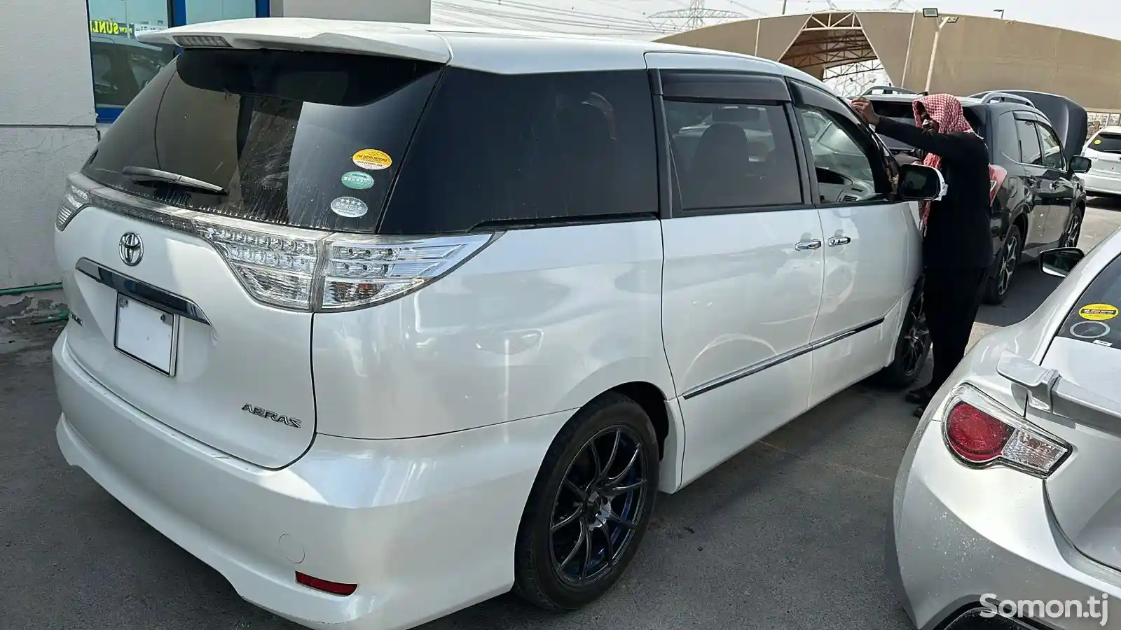 Toyota Estima, 2015-1