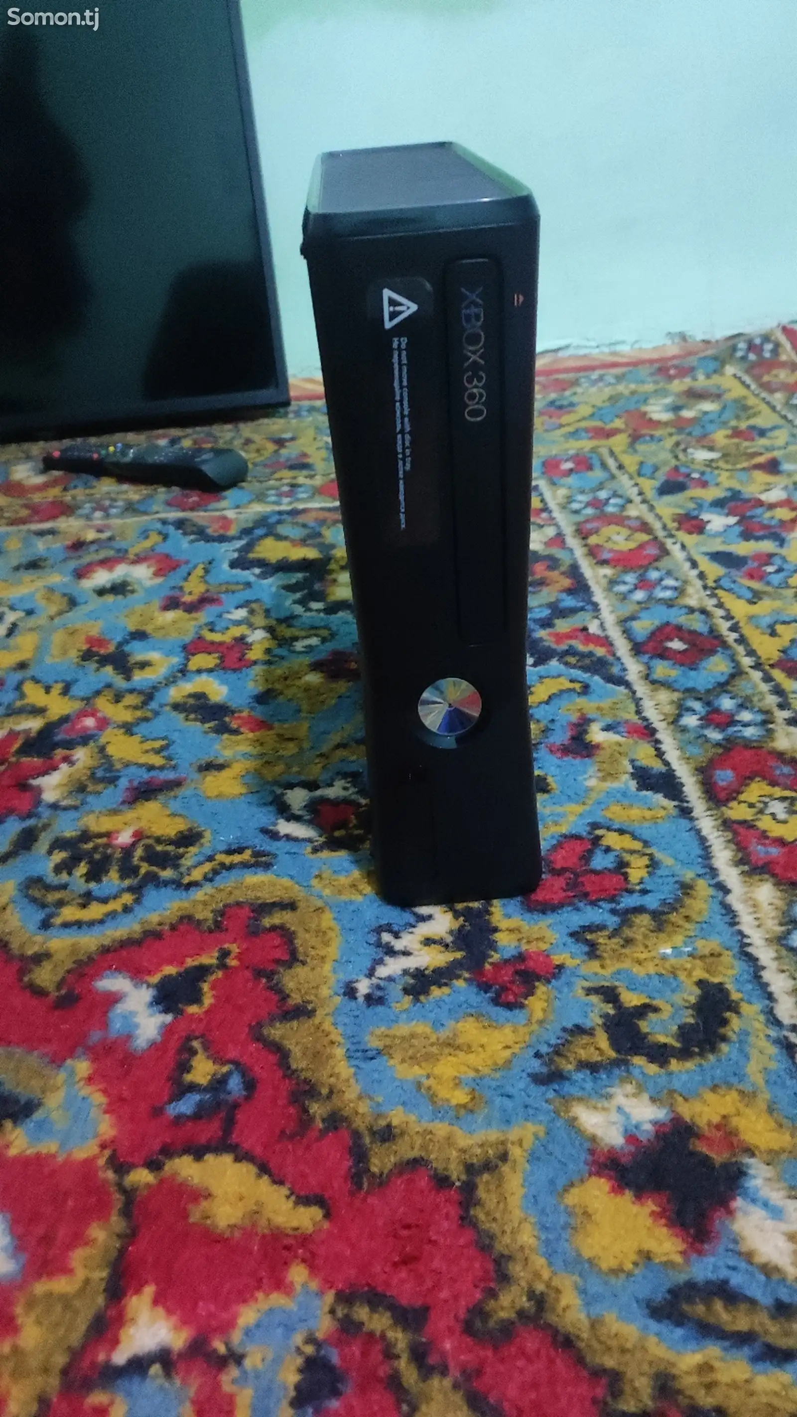 Игровая приставка Xbox 360 slim-1