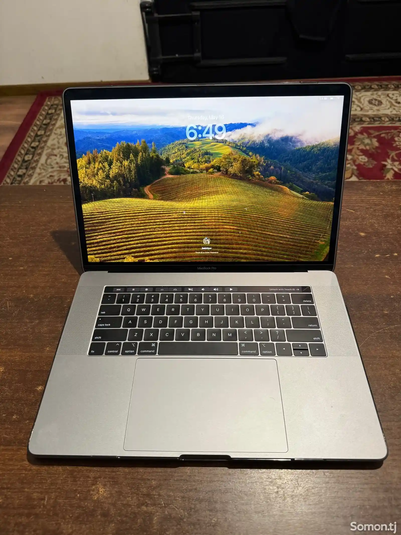 Ноутбук MacBook pro 2019 i9-1