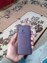 Samsung Galaxy A40-4