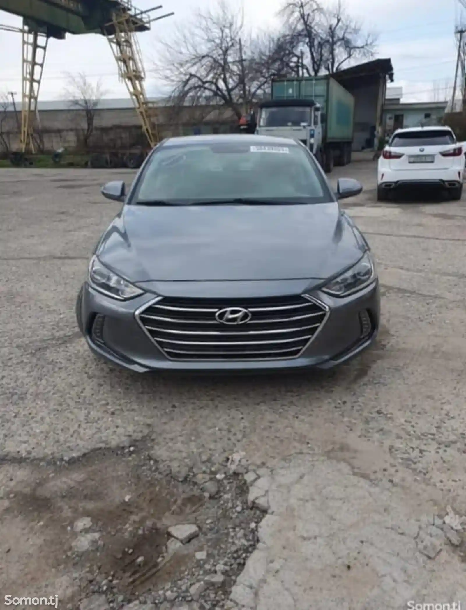 Hyundai Elantra, 2017-1