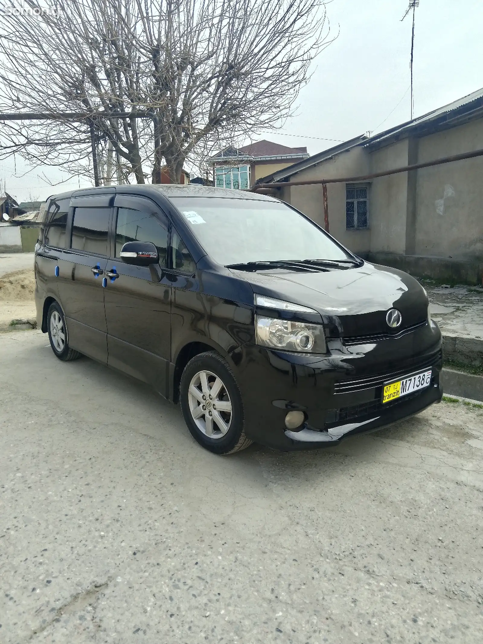 Toyota Voxy, 2008-1