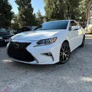 Lexus ES series, 2013