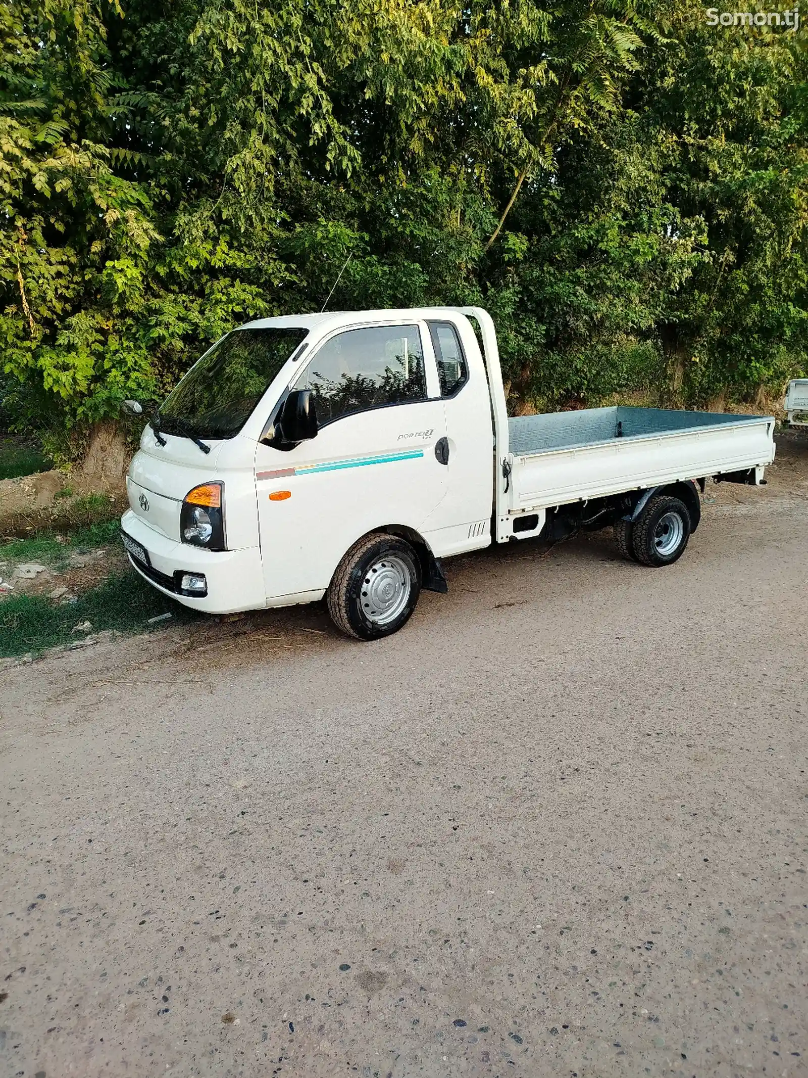 Бортовой автомобиль Hyundai Porter 2, 2011-1