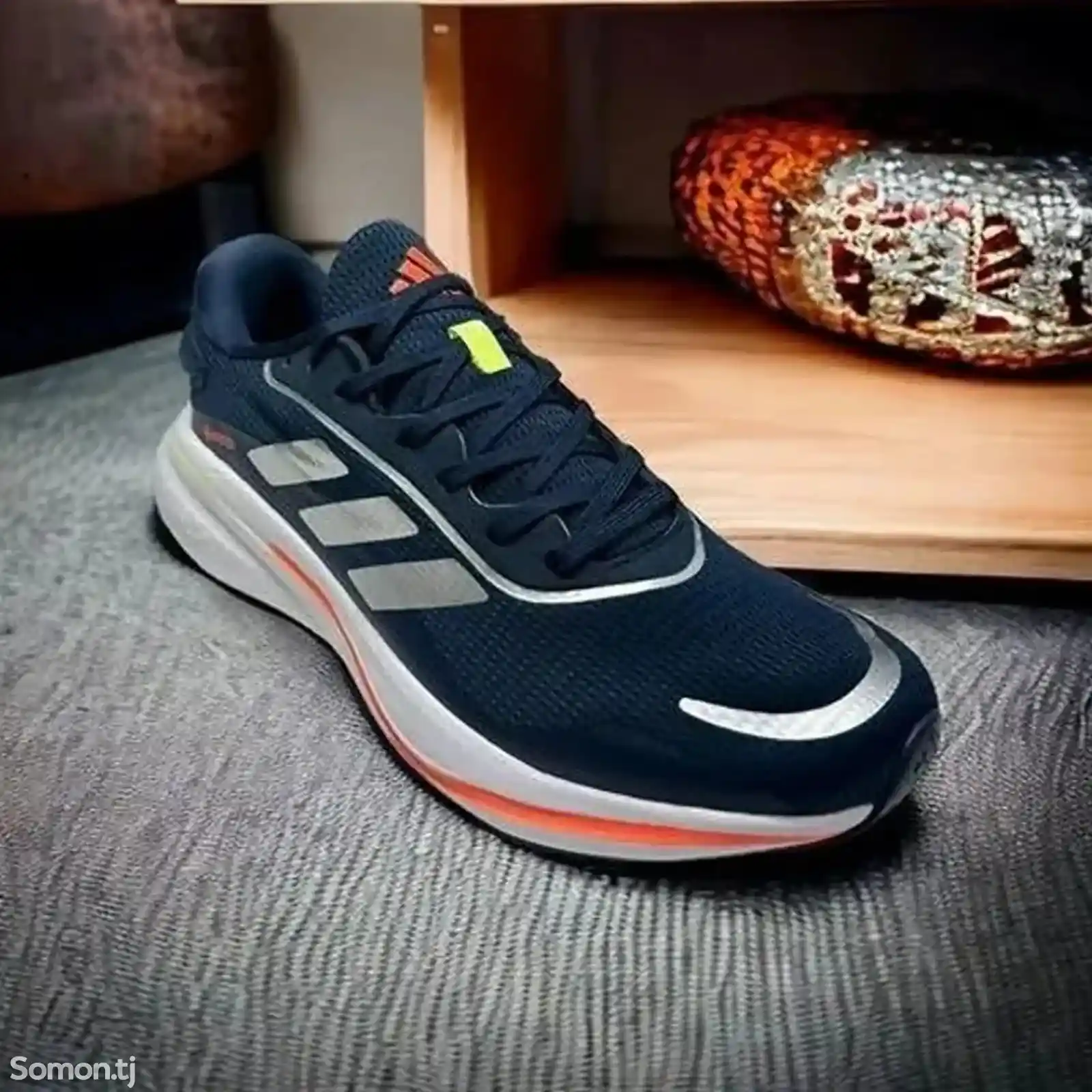 Кроссовки Adidas-1