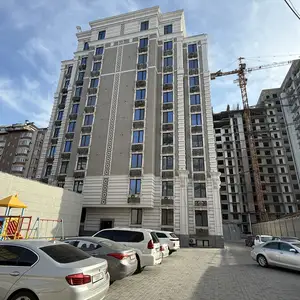 1-комн. квартира, Цокольный этаж, 32 м², Универмаг,  Максудҷон Тамбури 1а