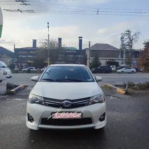 Toyota Fielder, 2014