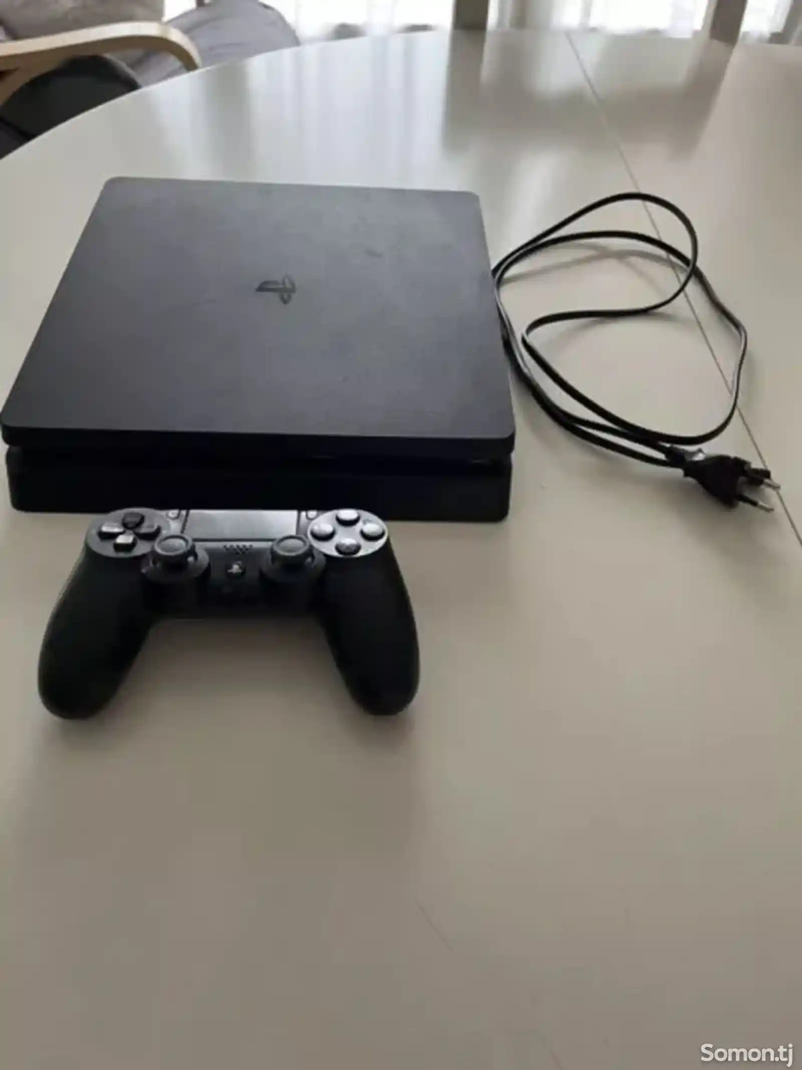 Игровая приставка Ps4 pro 1 Tb