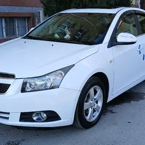 Chevrolet Cruze, 2010