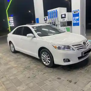 Toyota Camry, 2010