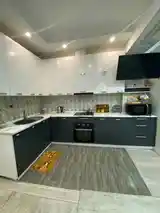 2-комн. квартира, 13 этаж, 62 м², Шохмансур, Аэропорт-7