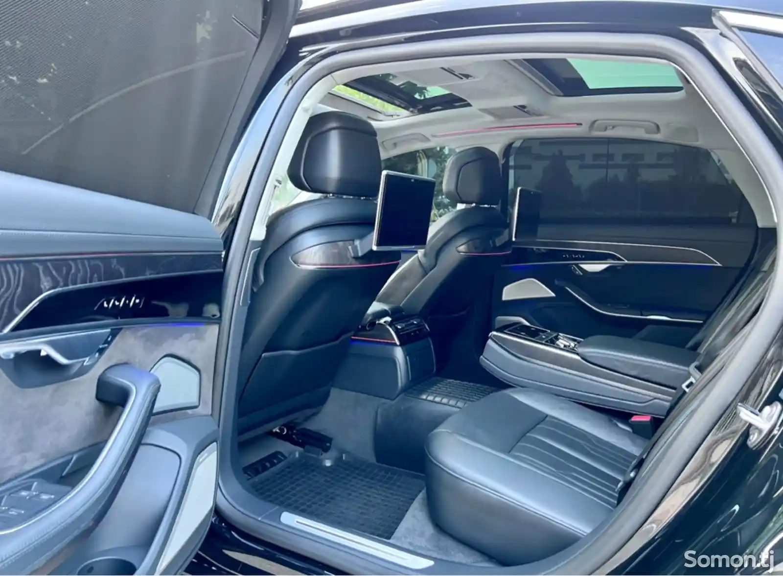 Audi A8, 2019-9