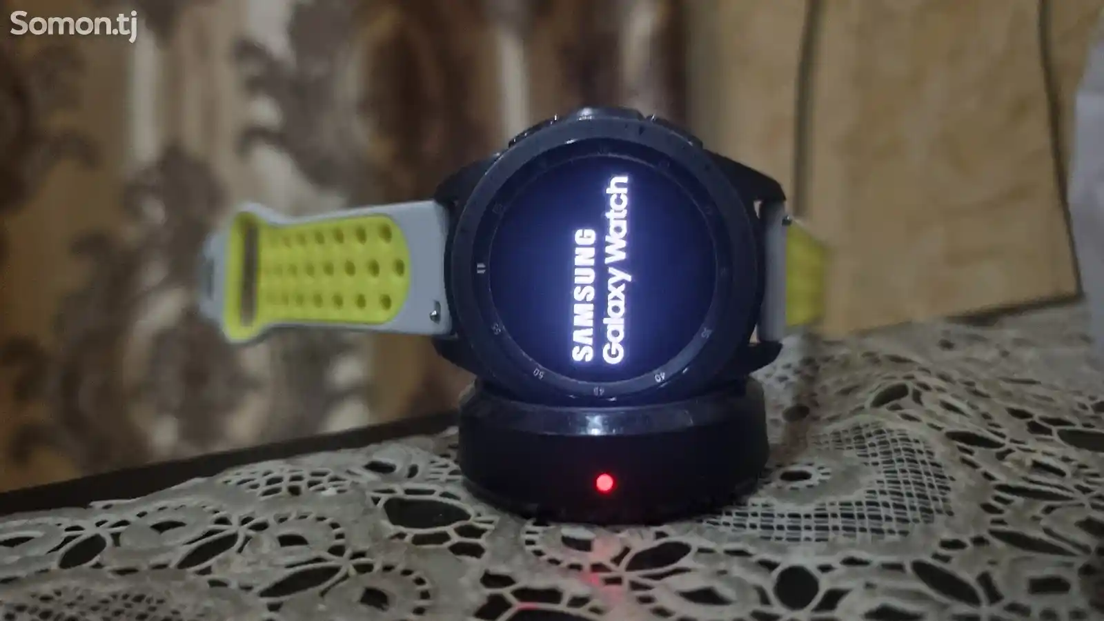 Смарт часы Samsung Watch Classic 42мм sm r810-4