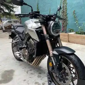 Мотоцикл Honda CB-600cc Super Four на заказ