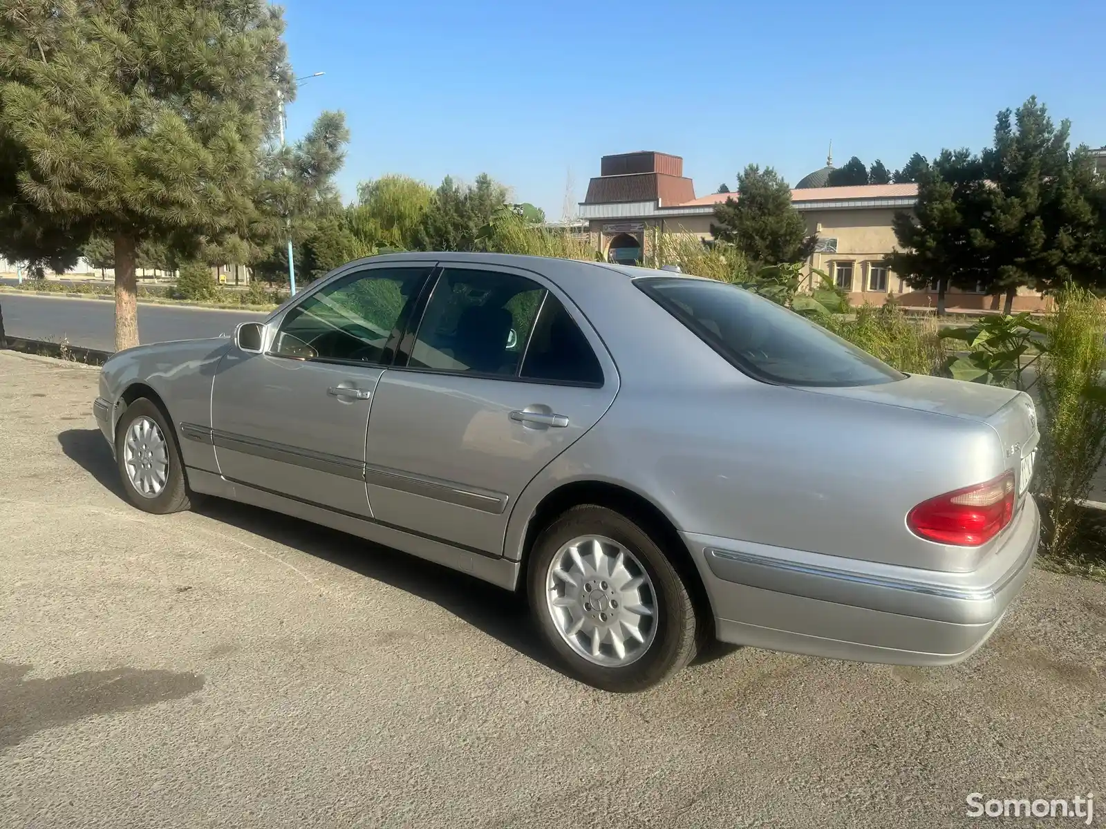 Mercedes-Benz E class, 2000-4