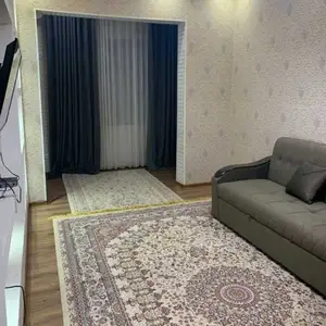 2-комн. квартира, 6 этаж, 53м², Цум