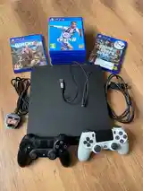 Игровая приставка ps4-2