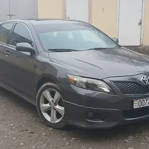 Toyota Camry, 2010