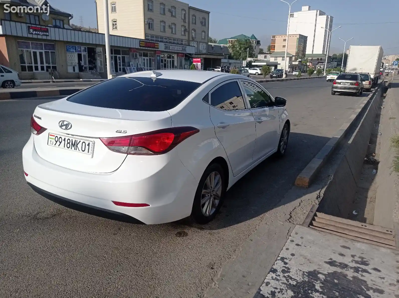 Hyundai Elantra, 2016-4